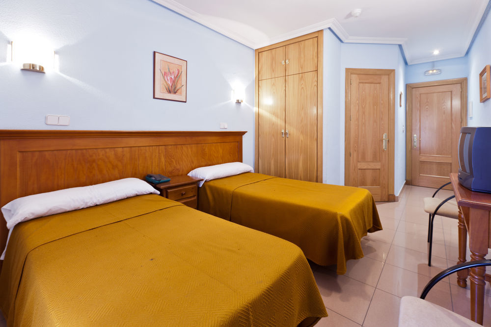 Hotel Victoria Valdemoro Eksteriør billede